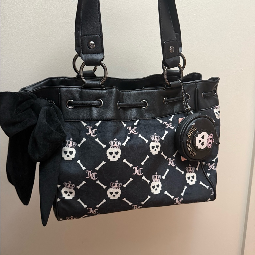 Juicy couture daydreamer Black Skull Bag